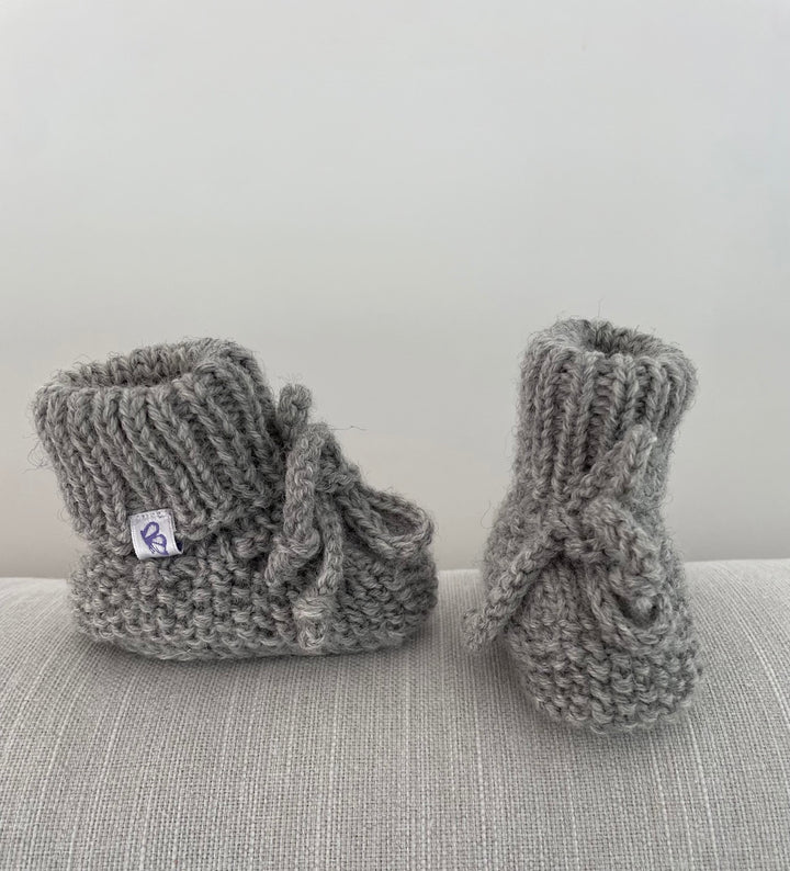 Baby Strick-Schühchen Grau